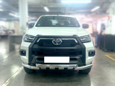 Защита переднего бампера d-76 с доп.накладками для Toyota Hilux 2020 – н.в.